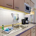 Appartementhaus Binzer Sterne 34 *